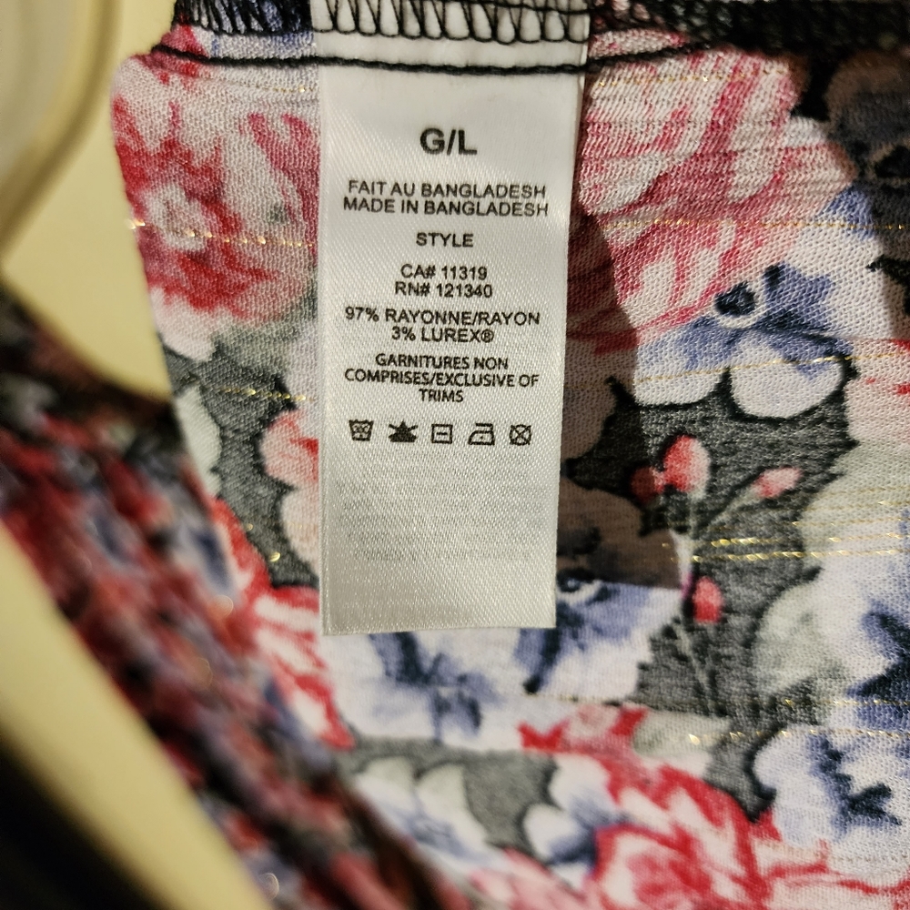 💙 NWOT Printed Off Shoulder Blouse - Picture 9 of 9